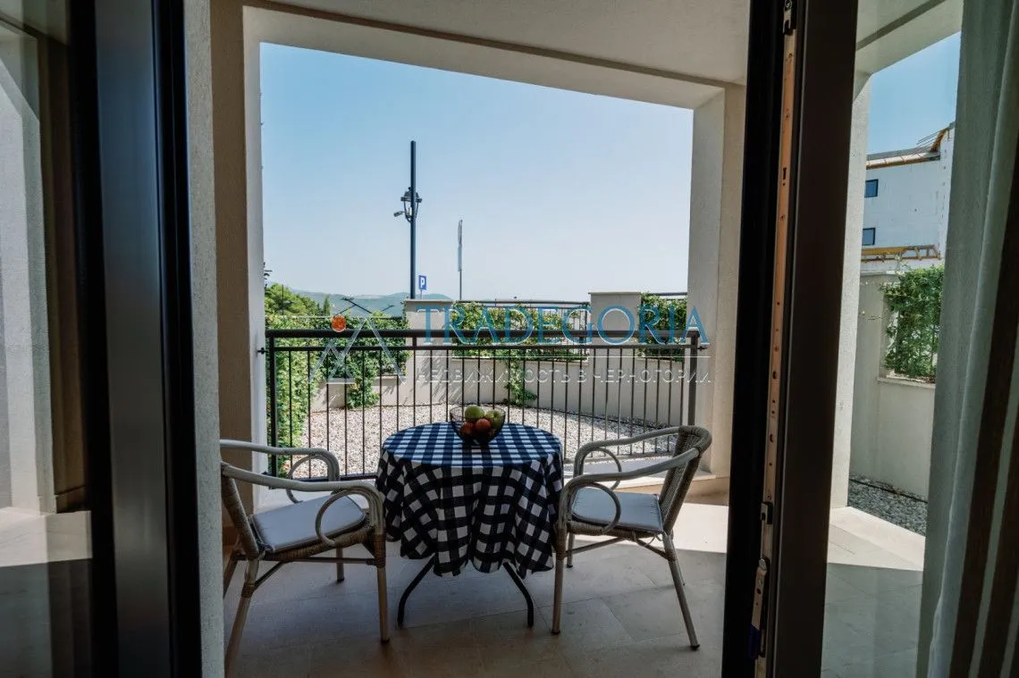 Prodaja, dvosoban stan, 85m², Radovići, Tivat
