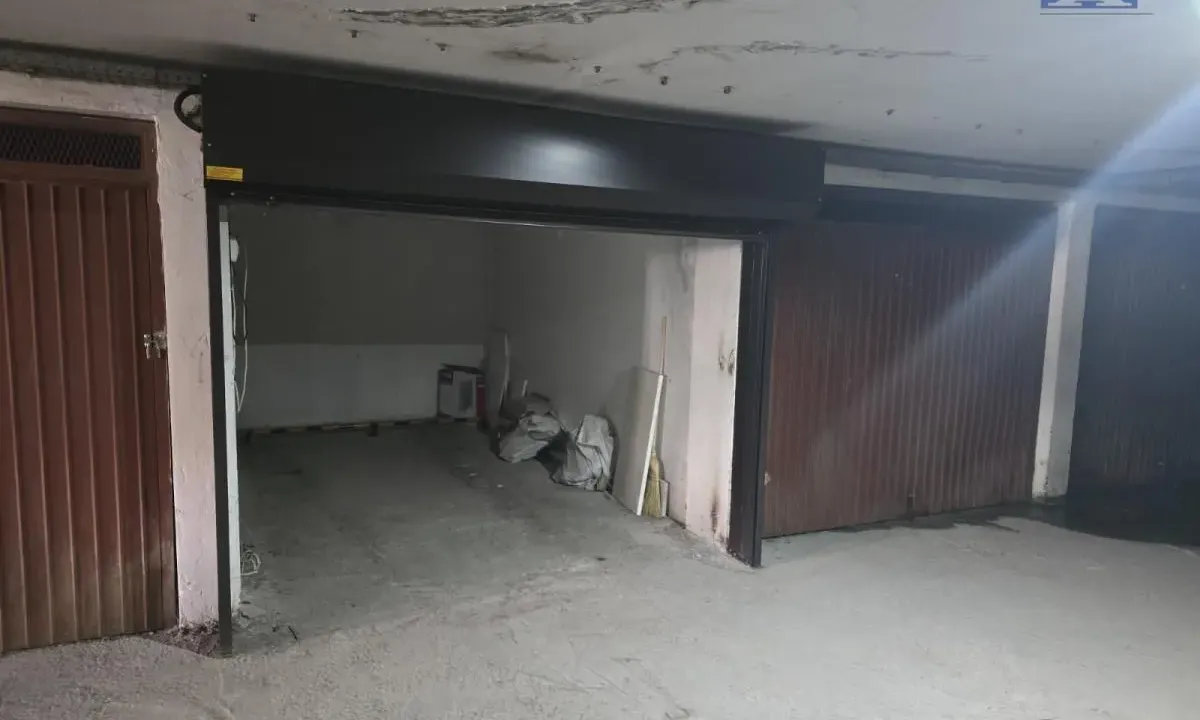 Izdavanje, parking/garaža, 14m², Grbavica, Novi Sad Sve Podlokacije