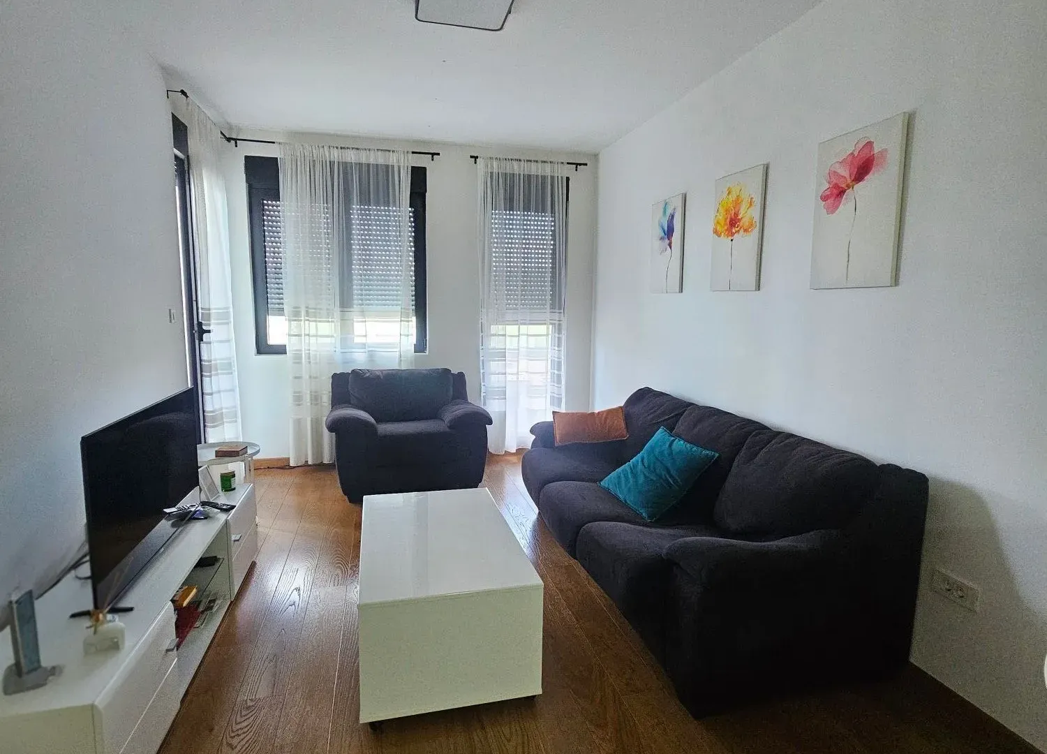 Prodaja, jednosoban stan, 45m², Tološka šuma, Podgorica