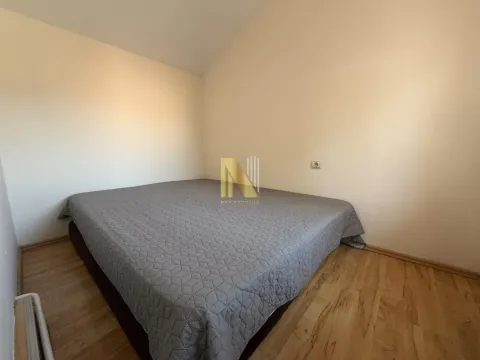 Izdavanje, trosoban stan, 57m², Centar, Novi Sad - image 8
