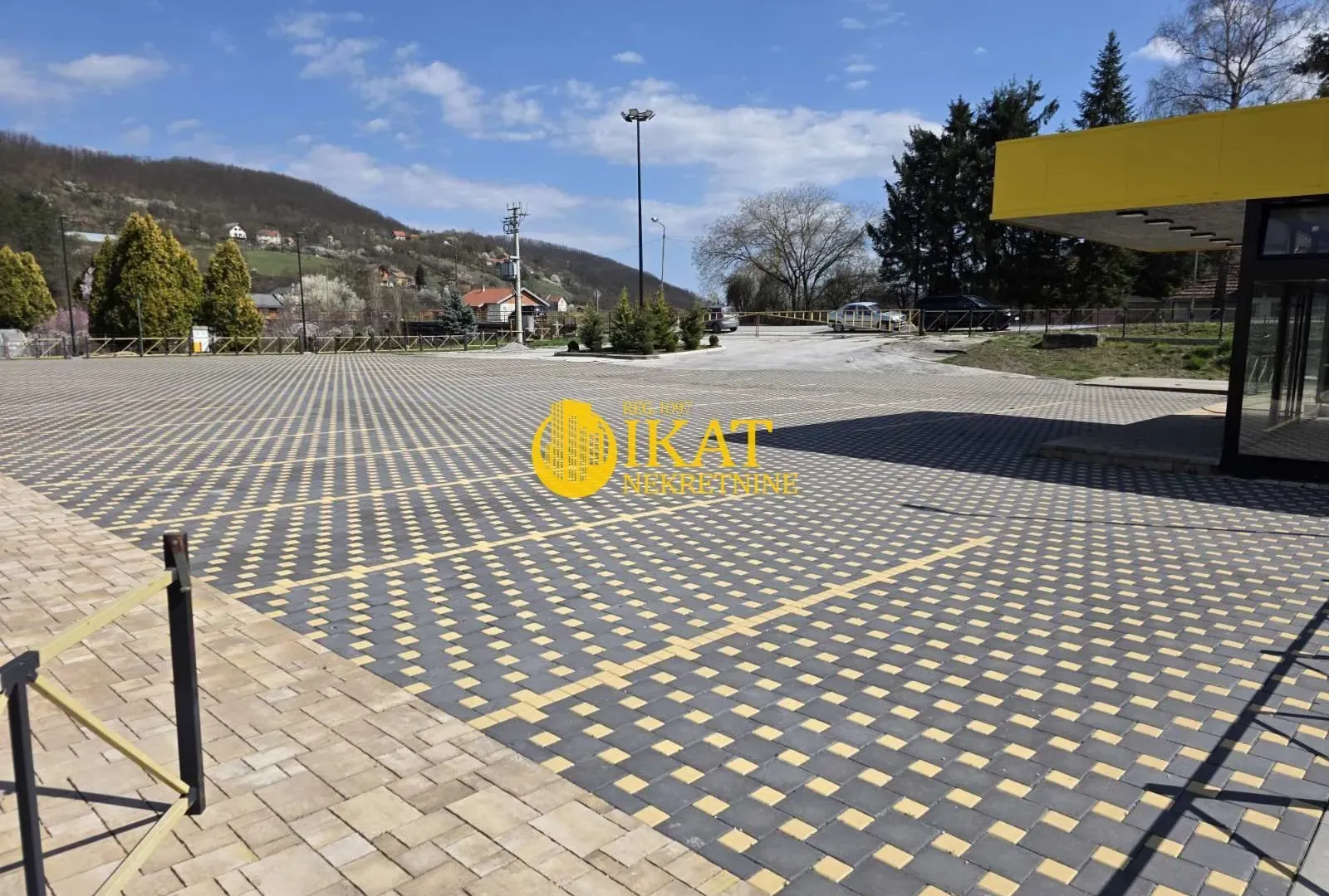Sale, office space, 552m², Kosjerić, Srbija