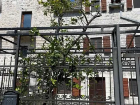 Prodaja, kuća, 120m², Lipci, Kotor - image 2