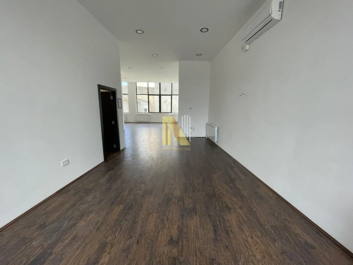 Rent, office space, 128m², Centar, Novi Sad