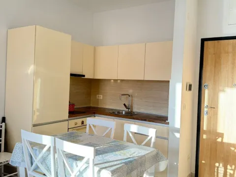 Izdavanje, stan, 33m², Petrovac, Budva - image 3