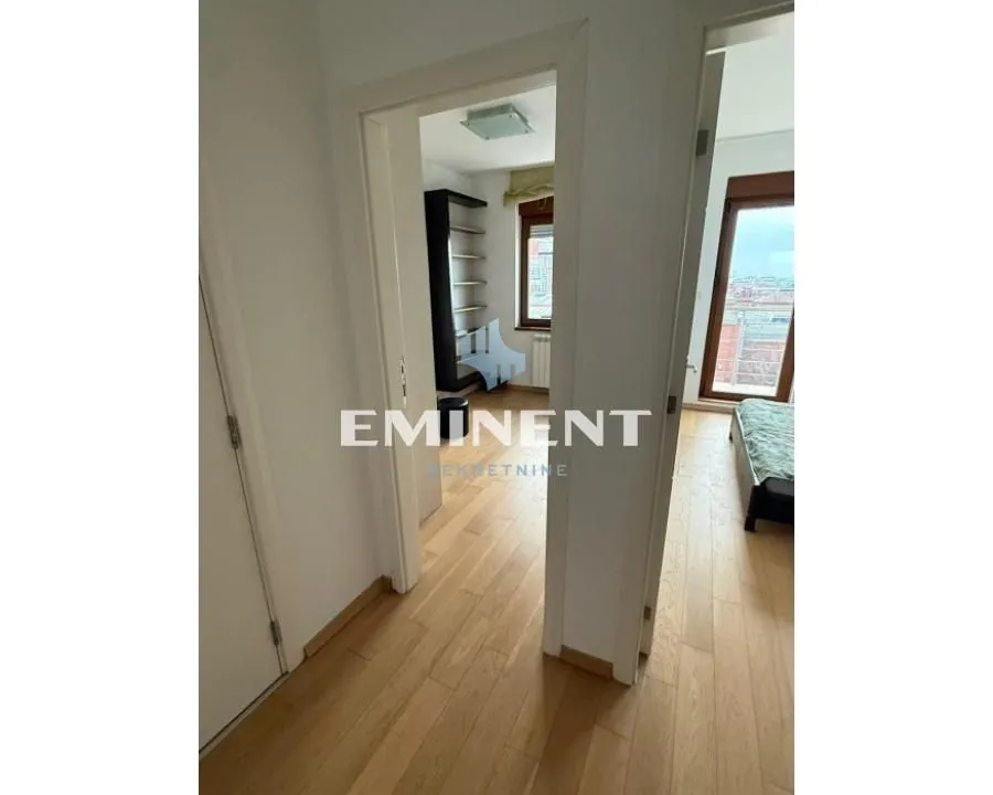Izdavanje, trosoban stan, 73m², Crveni Krst, Beograd
