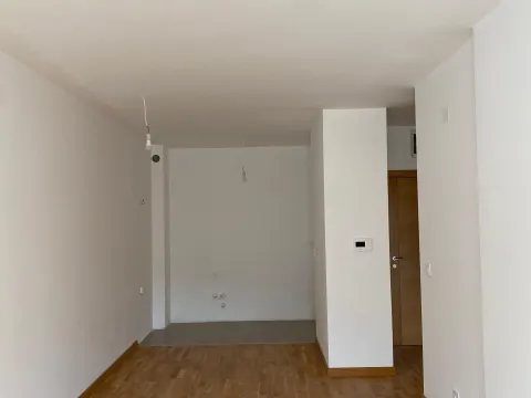 Sale, one bedroom apartment, 48m², Bečići, Budva - image 4