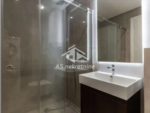 Izdavanje, trosoban stan, 104m², Vračar Sve Podlokacije, Beograd - image 15