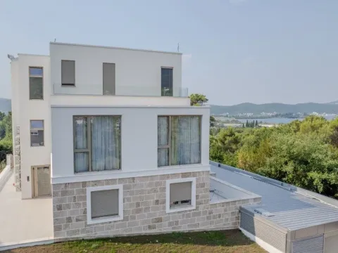 Prodaja, dvosoban stan, 90m², Tivat, Crna Gora - image 24