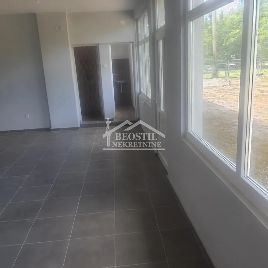 Prodaja, kuća, 204m², Vladimirci, Srbija