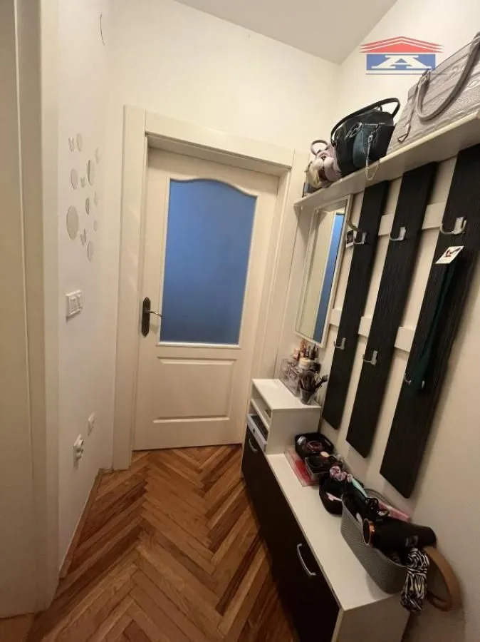 Izdavanje, garsonjera, 23m², Grbavica, Novi Sad Sve Podlokacije