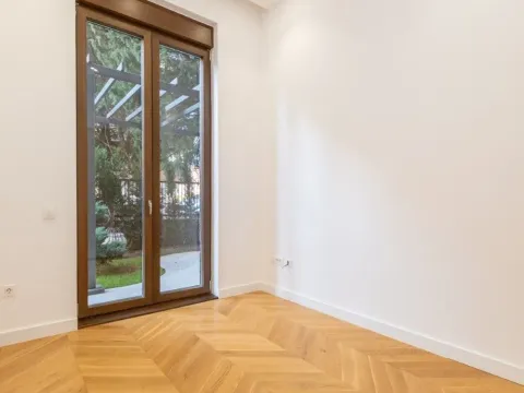 Izdavanje, trosoban stan, 205m², Podgorica, Crna Gora - image 8