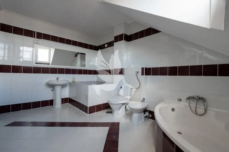 Sale, apartment, 140m², Centar Sve Podlokacije, Beograd