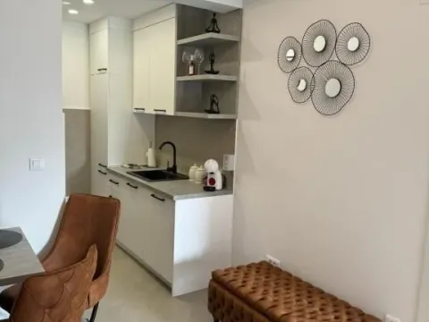 Rent, one bedroom apartment, 60m², Budva, Crna Gora - image 18