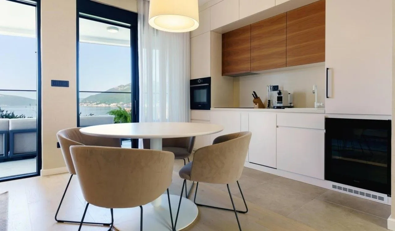 Sale, two bedroom apartment, 160m², Donja Lastva, Tivat