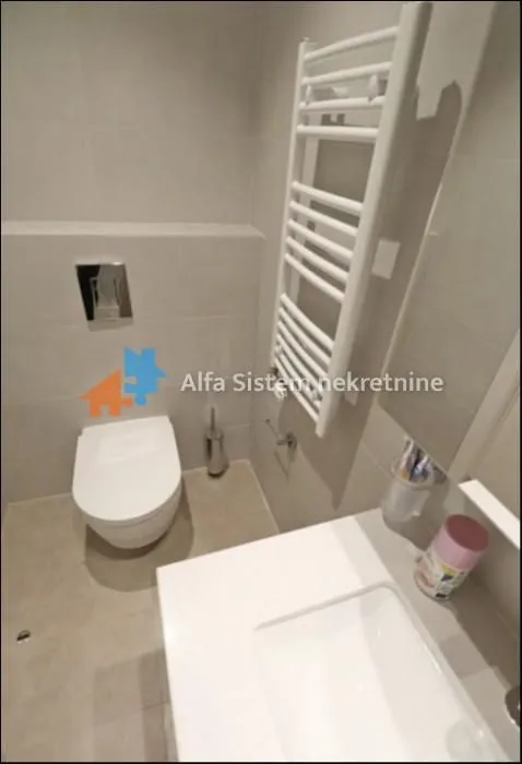 Rent, four bedroom apartment, 90m², Savski Venac, Beograd