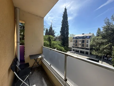 Izdavanje, dvosoban stan, 65m², Centar, Podgorica - image 2