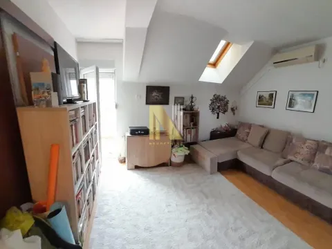 Prodaja, trosoban stan, 78m², Adamovićevo Naselje, Novi Sad Sve Podlokacije - image 2