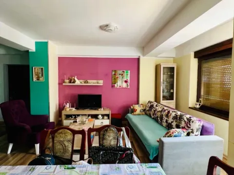 Prodaja, dvosoban stan, 72m², Centar, Bar - image 6