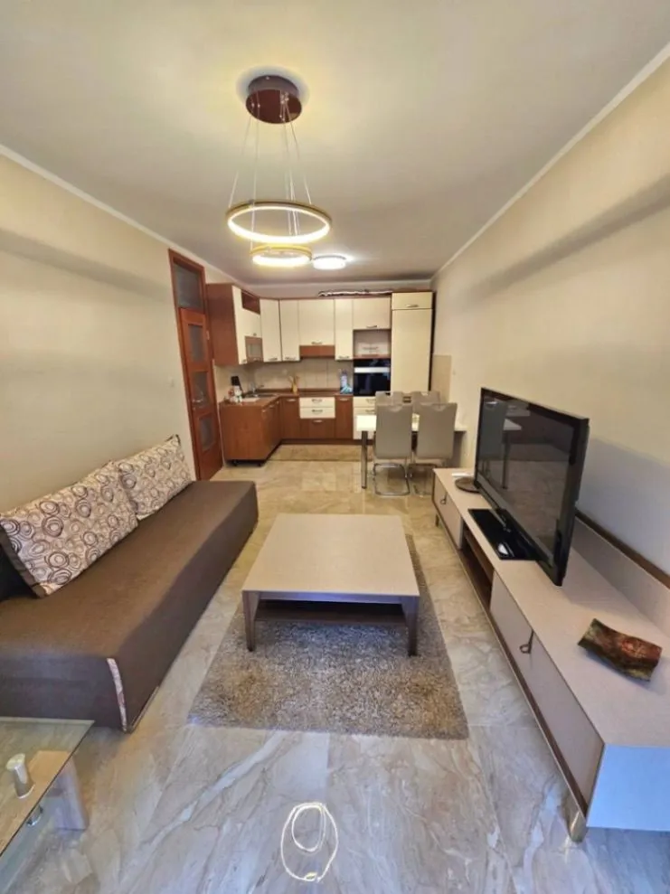 Izdavanje, dvosoban stan, 55m², Preko Morače, Podgorica