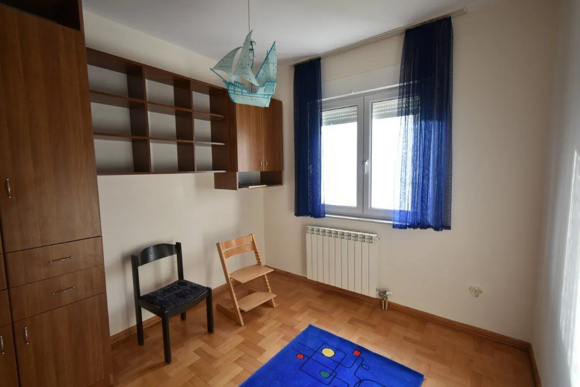 Rent, three bedroom apartment, 117m², Gorica C, Podgorica