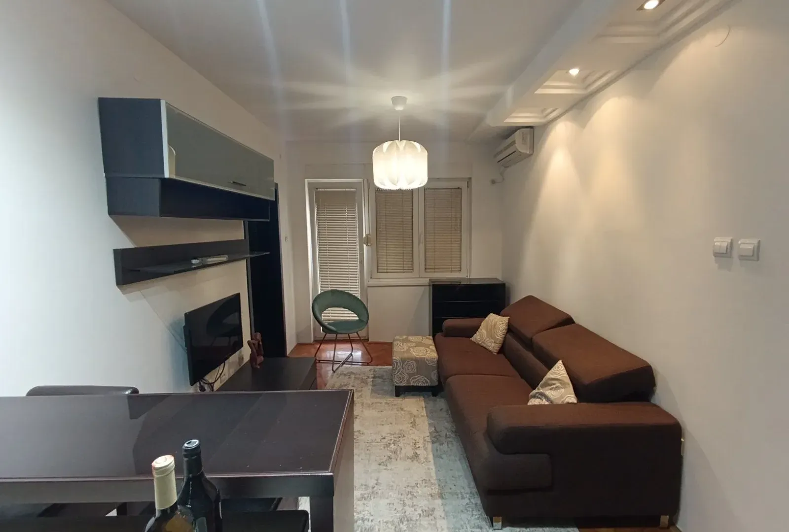 Izdavanje, dvosoban stan, 46m², Blok 6, Podgorica