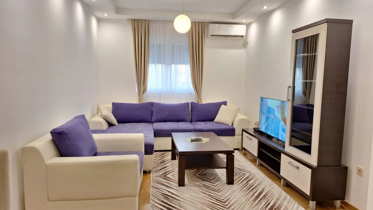 Izdavanje, jednosoban stan, 43m², Vezirov Most, Podgorica