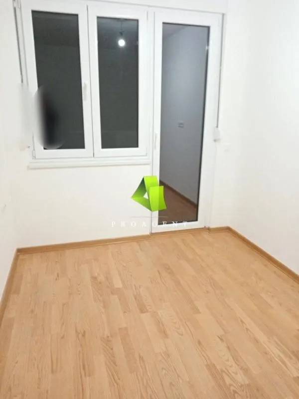Prodaja, trosoban stan, 83m², Medijana, Niš