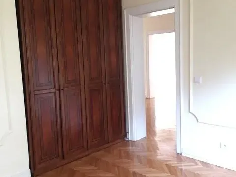 Izdavanje, kuća, 375m², Savski Venac, Beograd - image 7