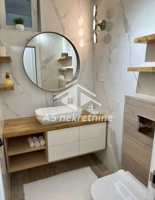 Izdavanje, dvosoban stan, 55m², Stari Grad, Beograd