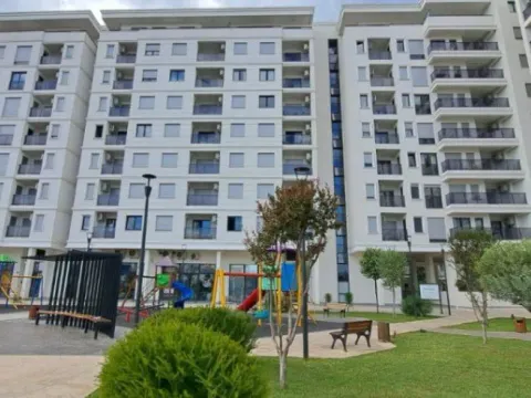 Izdavanje, dvosoban stan, 66m², Preko Morače, Podgorica