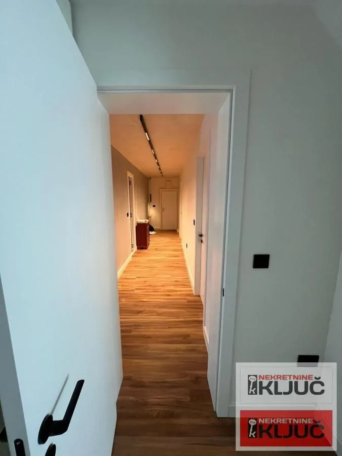 Prodaja, četvorosoban stan, 119m², Spens, Novi Sad Sve Podlokacije