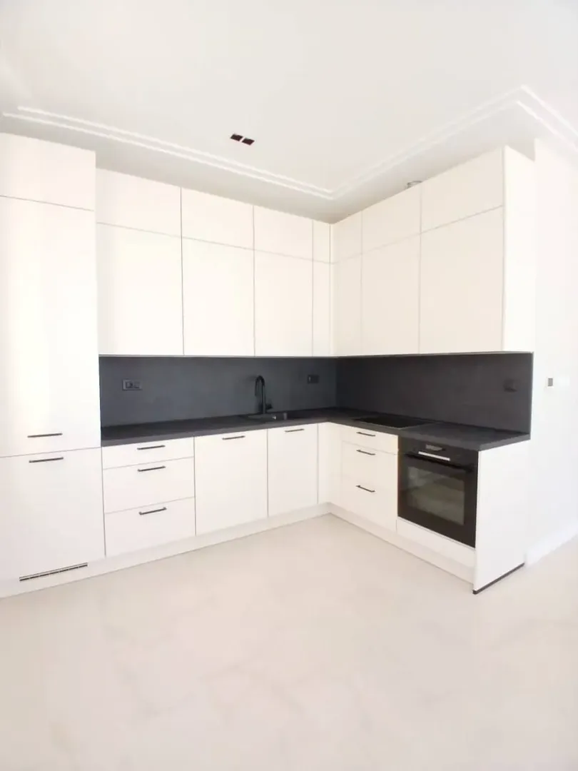 Sale, three bedroom apartment, 198m², Bečići, Budva