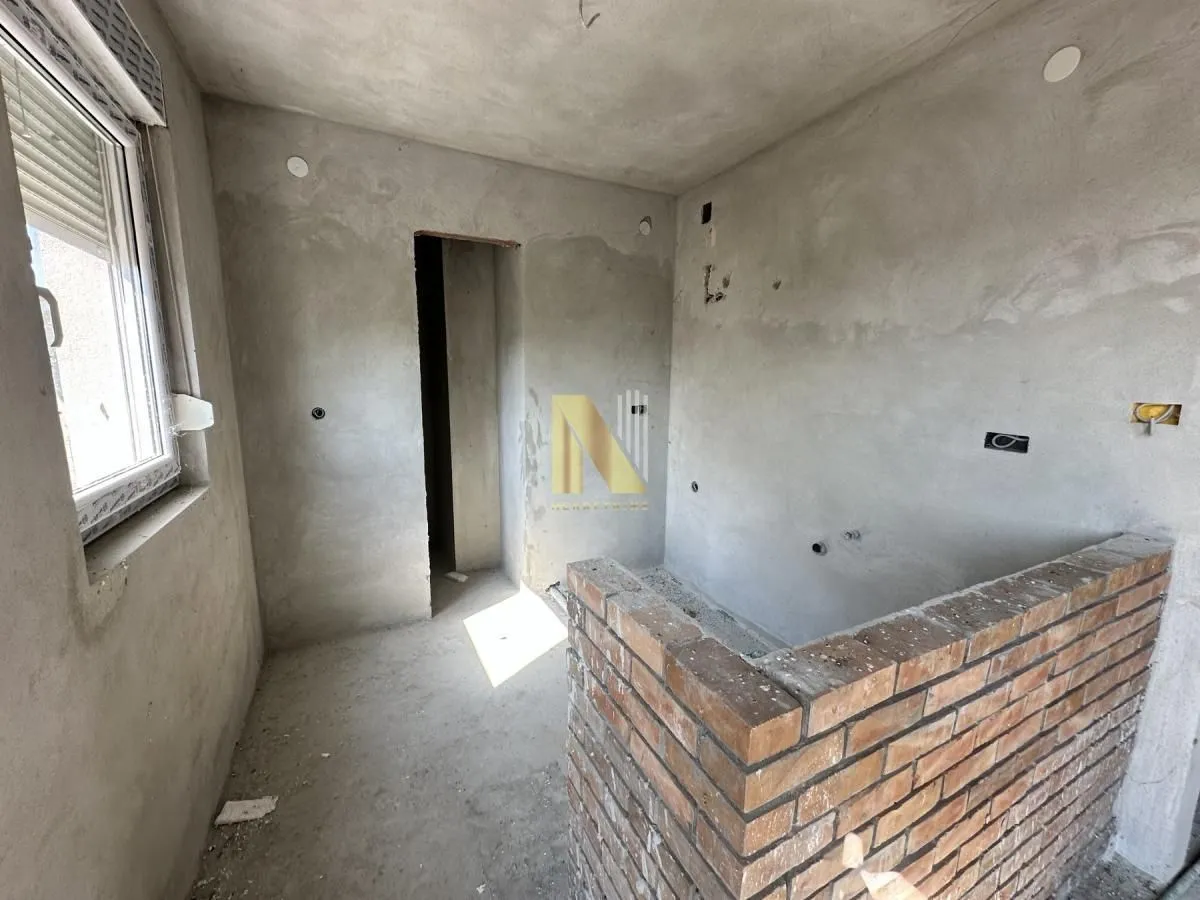 Prodaja, kuća, 321m², Sremska Kamenica, Petrovaradin