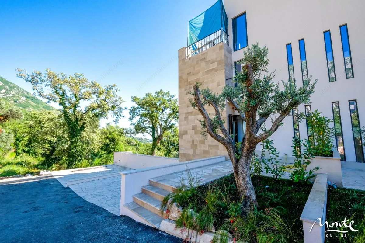 Sale, house, 220m², Reževići, Budva