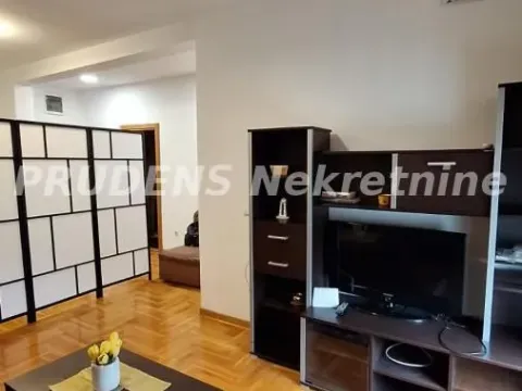 Rent, one bedroom apartment, 34m², Zvezdara Sve Podlokacije, Beograd - image 4
