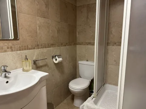 Izdavanje, dvosoban stan, 47m², Bečići, Budva - image 3