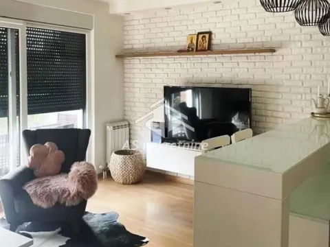 Izdavanje, dvosoban stan, 52m², Lekino Brdo, Voždovac Sve Podlokacije - image 1