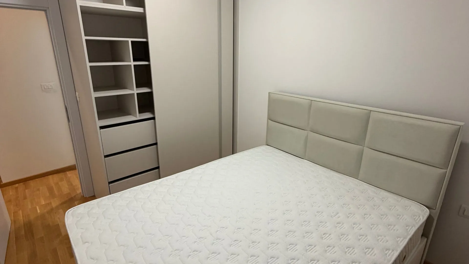 Izdavanje, dvosoban stan, 43m², Donja Gorica, Podgorica