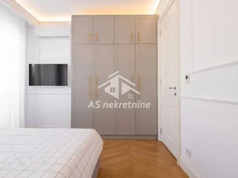 Izdavanje, četvorosoban stan, 115m², Stari Grad, Beograd - image 11