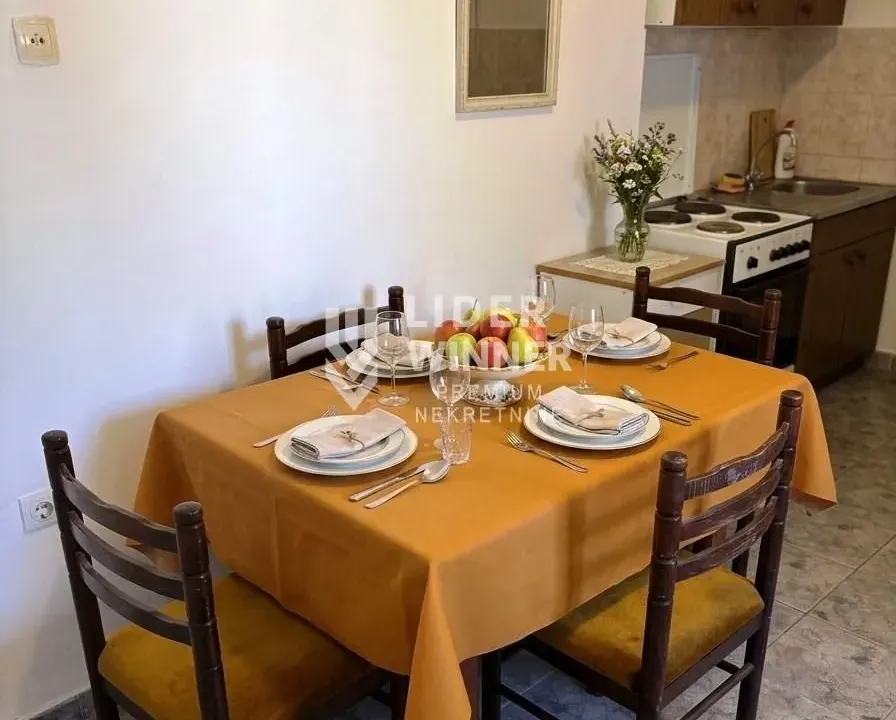 Prodaja, trosoban stan, 65m², Bogoslovija, Palilula Sve Podlokacije