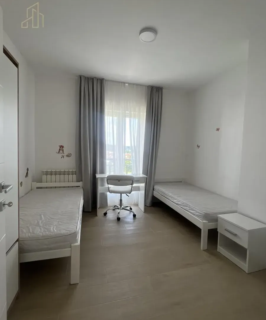 Prodaja, četvorosoban stan, 145m², Savski Venac, Beograd