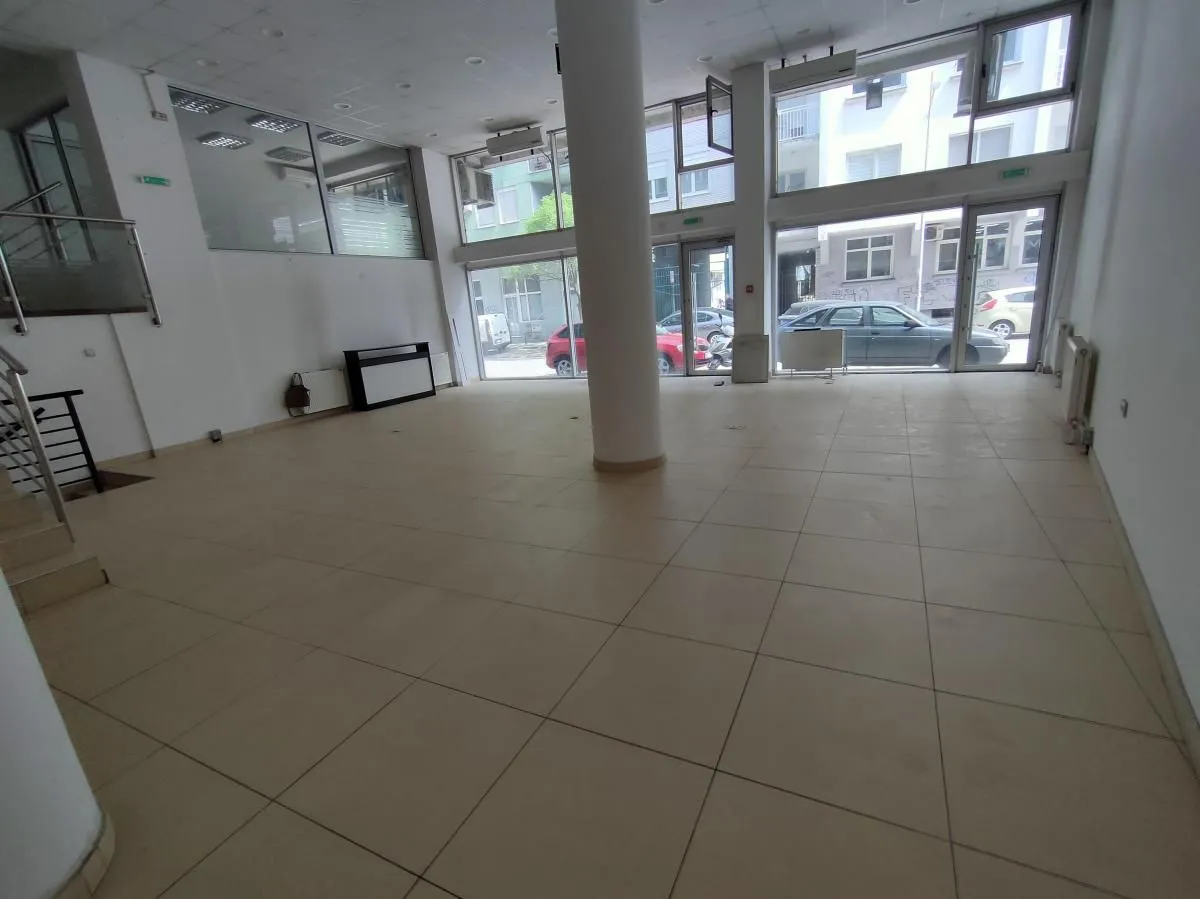 Sale, office space, 229m², Grbavica, Novi Sad Sve Podlokacije