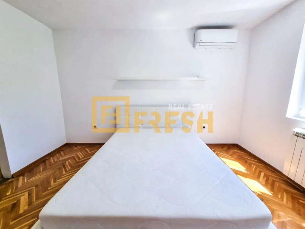 Rent, house, 250m², Mareza, Podgorica