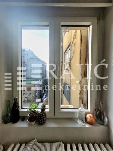 Rent, two bedroom apartment, 60m², Stari Grad, Beograd