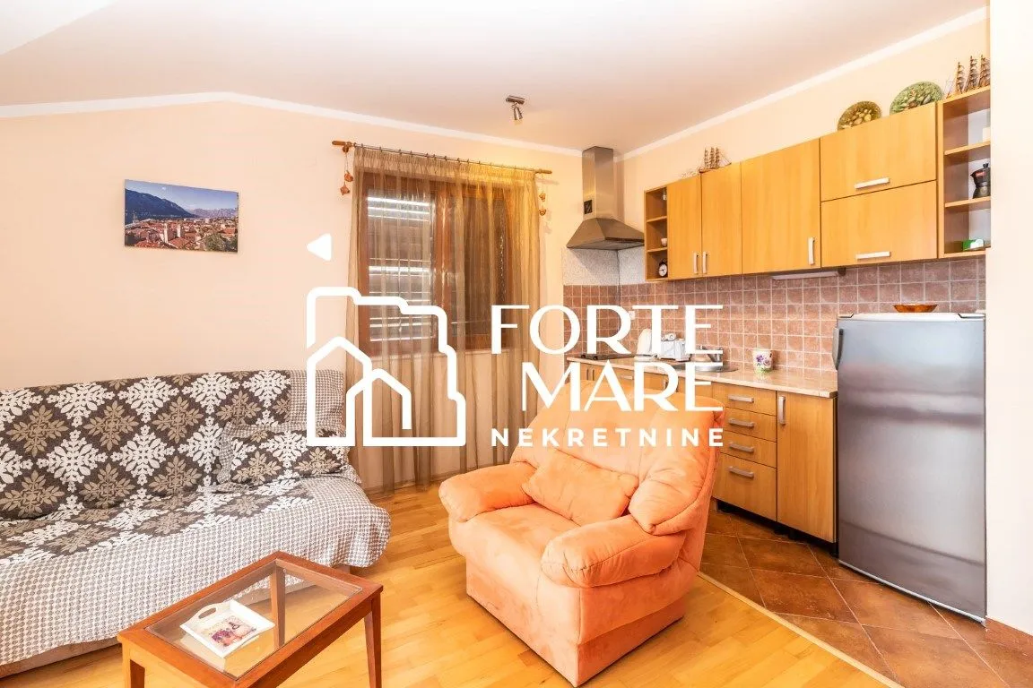 Prodaja, jednosoban stan, 40m², Baošići, Herceg Novi