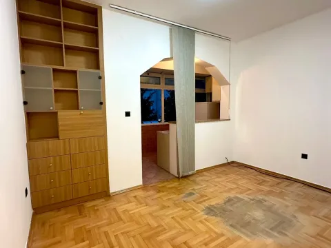 Rent, office space, 60m², Centar, Podgorica - image 1