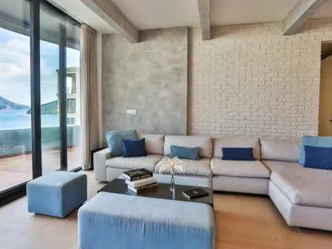 Izdavanje, dvosoban stan, 117m², Centar, Budva - image 10