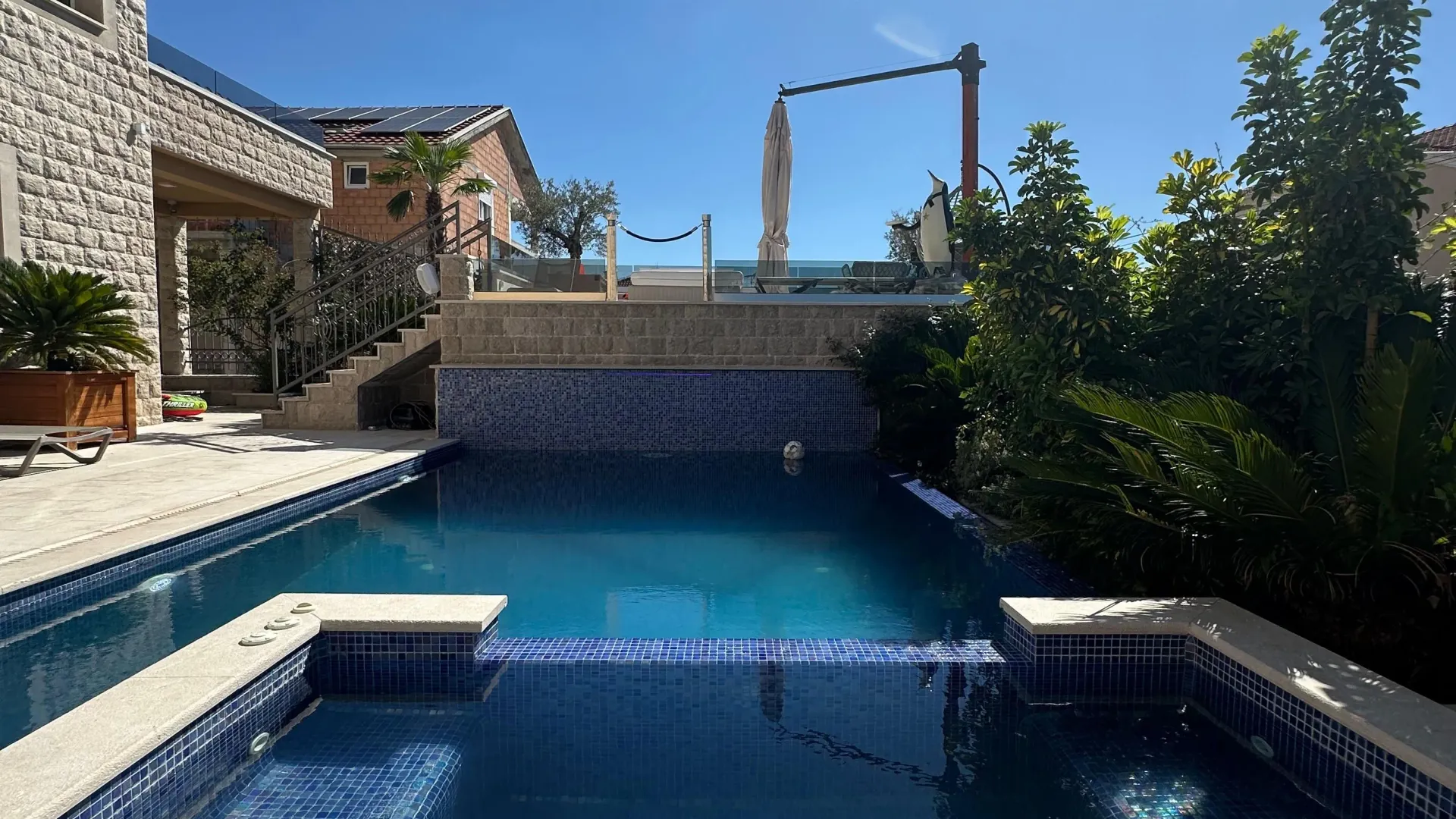 Rent, one bedroom apartment, 63m², Centar, Tivat