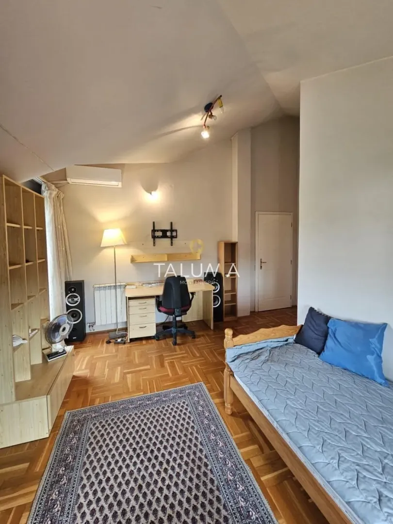 Rent, house, 300m², Masline, Podgorica