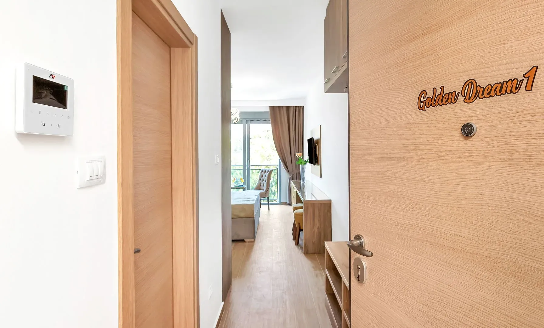 Rent, studio apartment, 26m², Bečići, Budva
